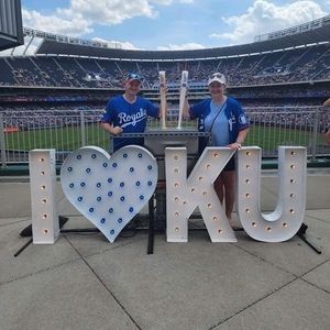 Meet your Posher, Bobby